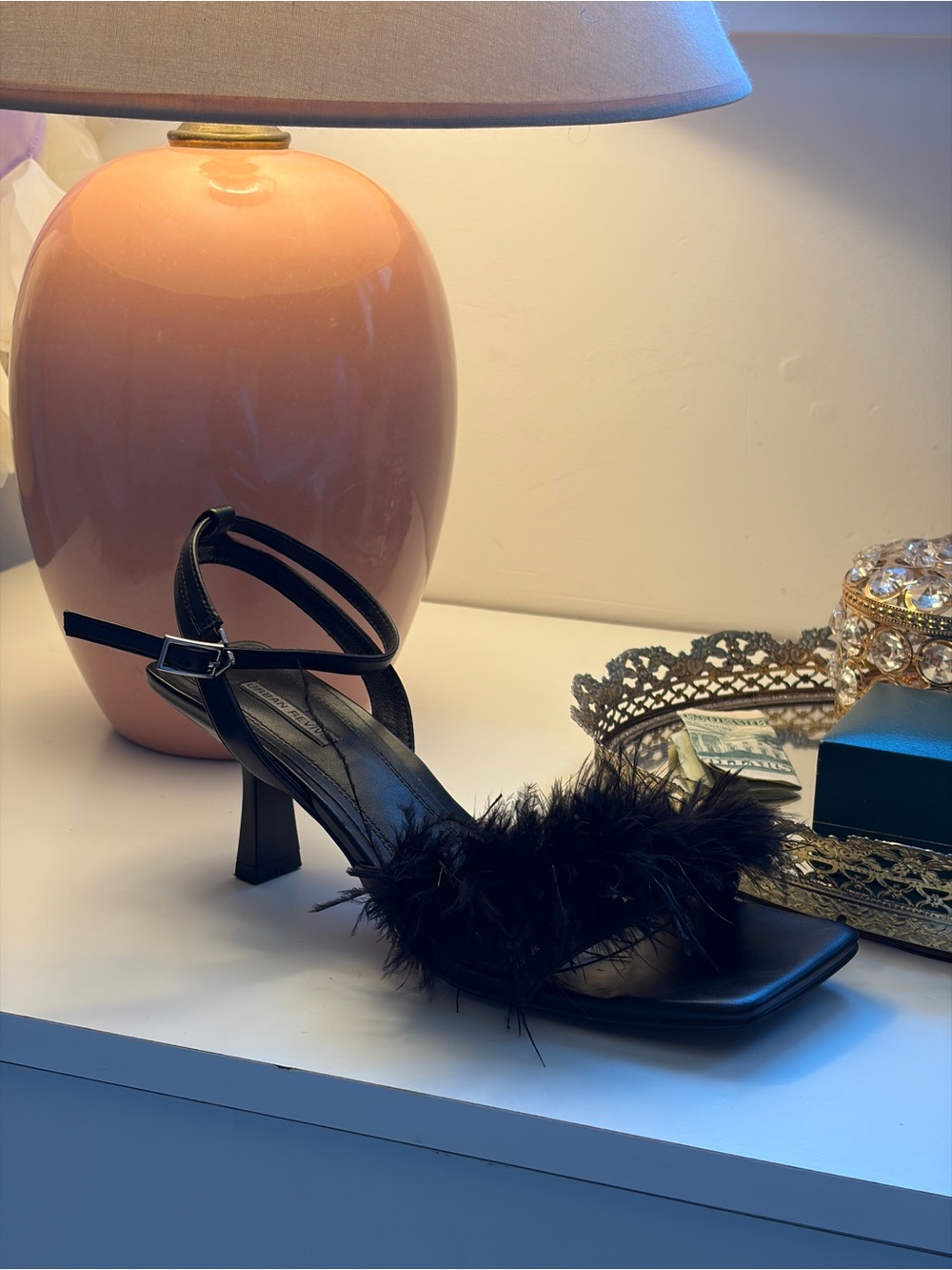 Urban Revivo Black Feather Strap Sandal Heels - Picture 4 of 8